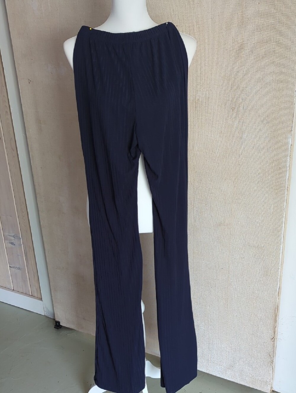 Two (2) Pair Of Alloy Apparel Navy & Burgundy Ribbed Stretch Pants - Picture 3 of 6